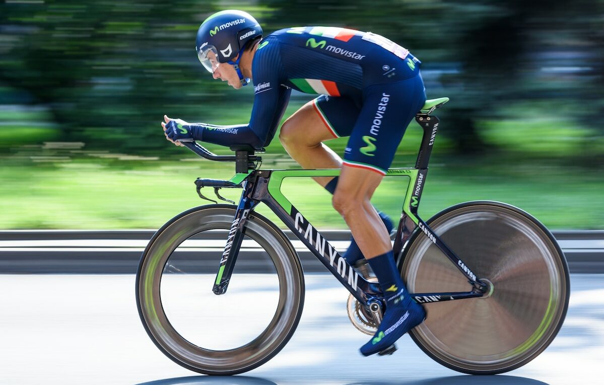 Fahrradhelm mit Visier für Brillenträger